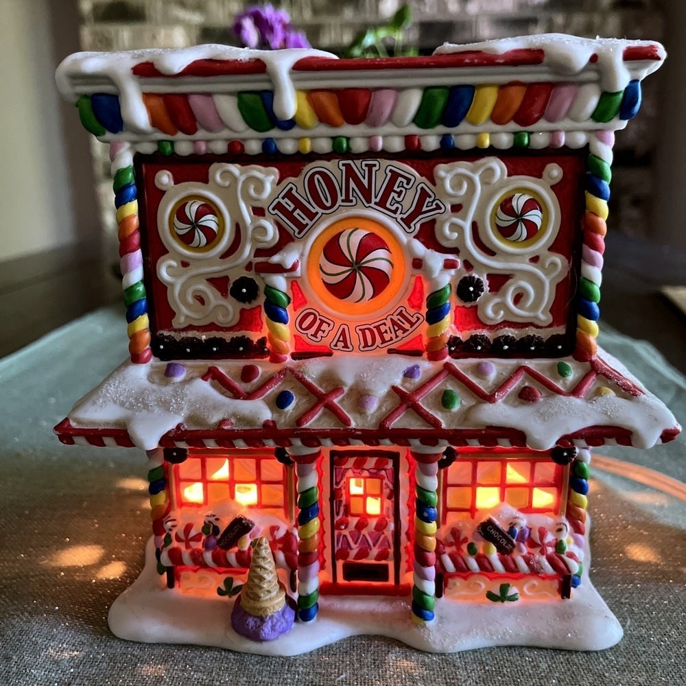 Dept 56 Honey Of A Deal Five & Dime  Home Town Traditions W/Light ~NO Box